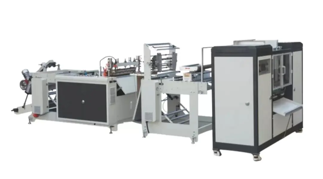 High Speed ​​Perforated Automatic Core/Coreless Roll Bag Cutting Machine C-fold
